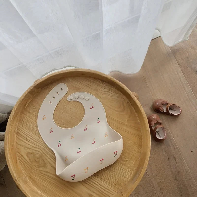 Waterproof Silicone Baby Bib – Adjustable Cute Print Feeding Bib